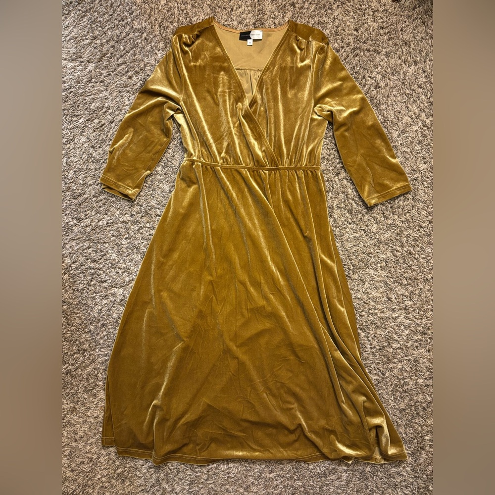 Piper&Scoot Gold Velvet Dress